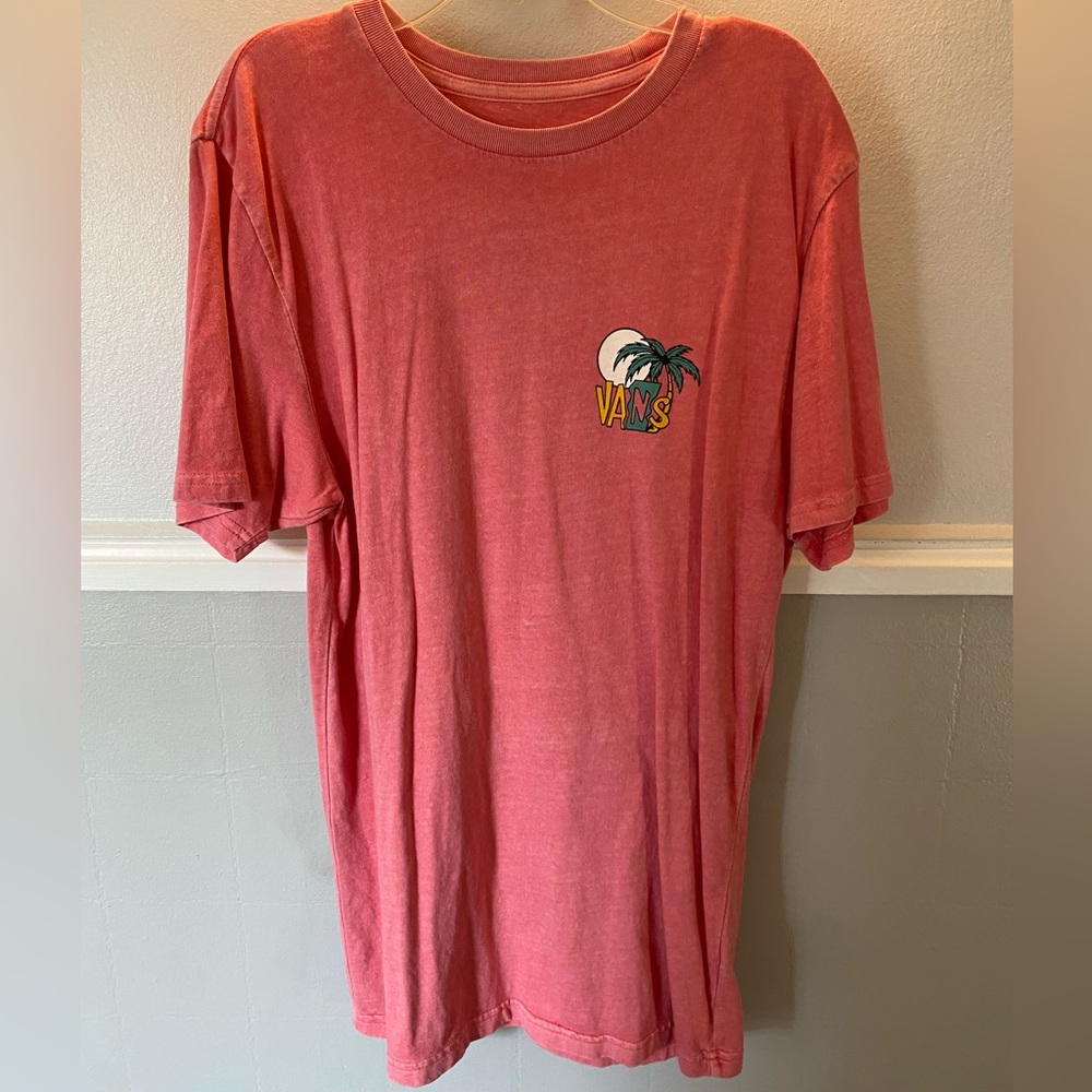 Vans Short Sleeve Tee. Size men’s M. Color: pink
